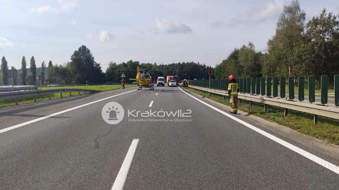 Horror na A4. Kobieta wyskoczyła z płonącego busa