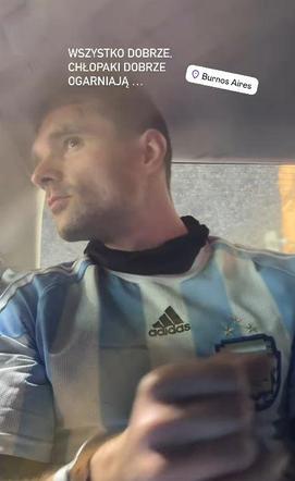 Marcin Banot wspina się na wieżowiec w Buenos Aires