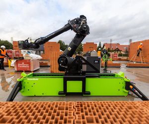 Robot murujący Walter