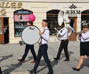 W centrum Lublina królował róż! Przez miasto przeszedł Marsz Różowej Wstążki