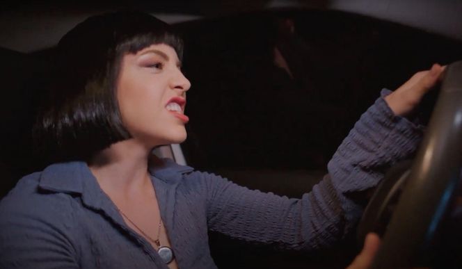Seda rozjedzie Melodi samochodem na oczach przerażonej Zeynep.