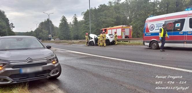 Groźne zdarzenie na DK86 w rejonie Kostuchny