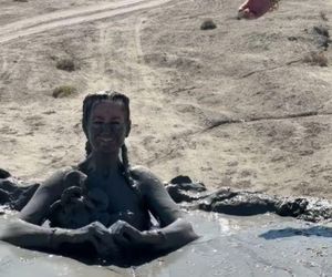 Maja Rutkowski zażywa błotnego SPA