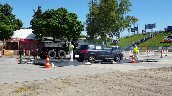 Drive-thru w Lesznie. Na darmowe badania zapisało się ponad 500 osób