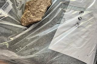 Biuro ministra Błaszczaka zdewastowane. Atak kamieniami w Legionowie