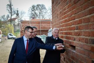 Nowa atrakcja w Lidzbarku Warmińskim. Średniowieczny most do zamku już gotowy! [ZDJĘCIA]