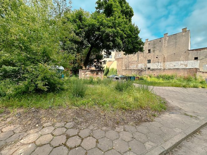 Zabytkowe famuły Izraela Poznańskiego w Łodzi 