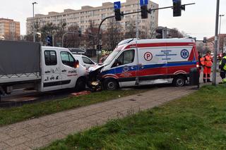 Szczecin: Wypadek karetki pogotowia.