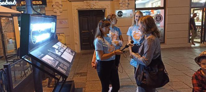 Ekipa Eska Summer City ruszyła katowickim szlakiem neonów! [ZDJĘCIA, WIDEO]