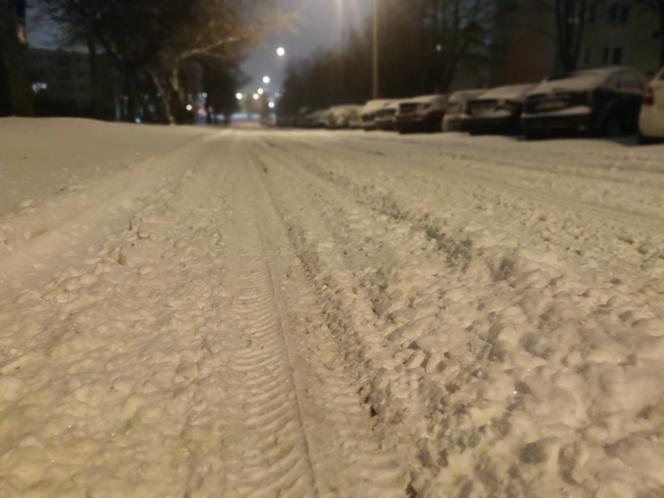 Trudne warunki na drogach Olsztyna. Policja apeluje o zachowanie szczególnej ostrożności