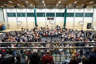 Donald Tusk w Piasecznie. Lider PO ostry jak brzytwa, mówi o partii mężczyzn, którzy nienawidzą kobiet