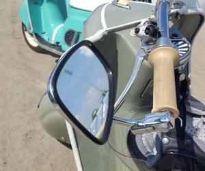 Osy kręciły kółka na stadionie żużlowym w Lesznie. Ogólnopolski zlot skuterów Osa Osieczna-Leszno 