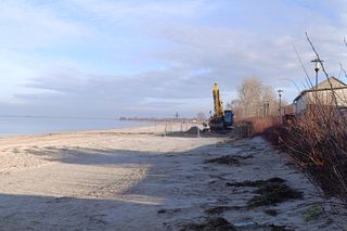 Rewa. Prace przy falochronie prowadzone przez Urząd Morski w Gdyni