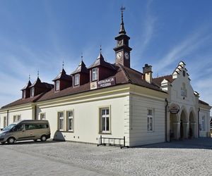 To jedno z najmniejszych miast w Małopolsce. Jedna decyzja papieża sprawiła, że stało się sławne