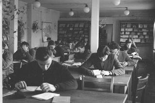 Życie studenckie w osiedlu akademickim Przyjaźń na Jelonkach w Warszawie