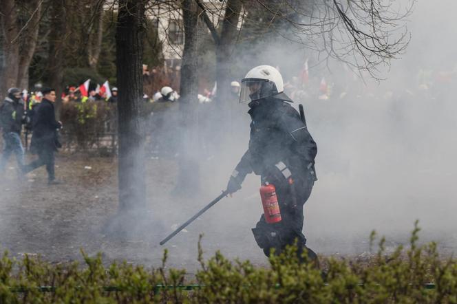 Protest rolników pod Sejmem - starcia z policją