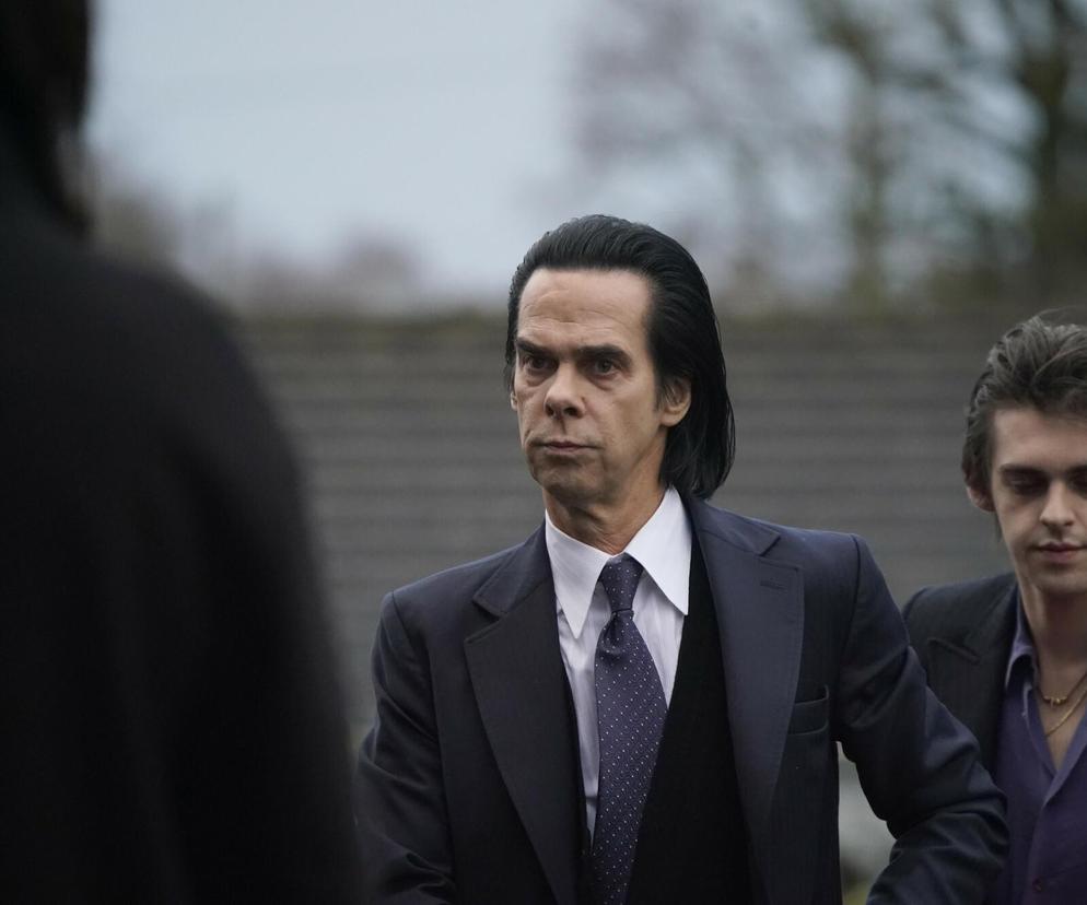 Nick Cave i Johnny Depp oddali hołd Shane’owi MacGowanowi. Pogrzeb artysty obfitował w szczególne momenty