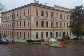 Szkoły w Tarnowie pękają w szwach. Miasto zwiększa liczbę klas, by pomieścić wszystkich chętnych