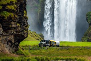 Przez śnieg i żwir