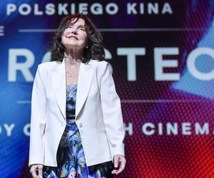 Dawno niewidziana legenda PRL-u pojawiła się na salonach. Tak dziś wygląda gwiazda Trędowatej 