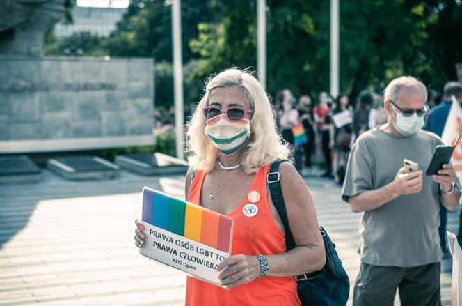 Opole. Protest przeciwko zatrzymaniu Margot i kontrmanifestacja środowisk narodowych