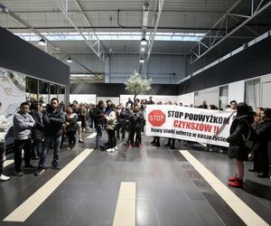 Protesty na Marywilskiej 44. Najemcy nie chcą olbrzymich podwyżek 