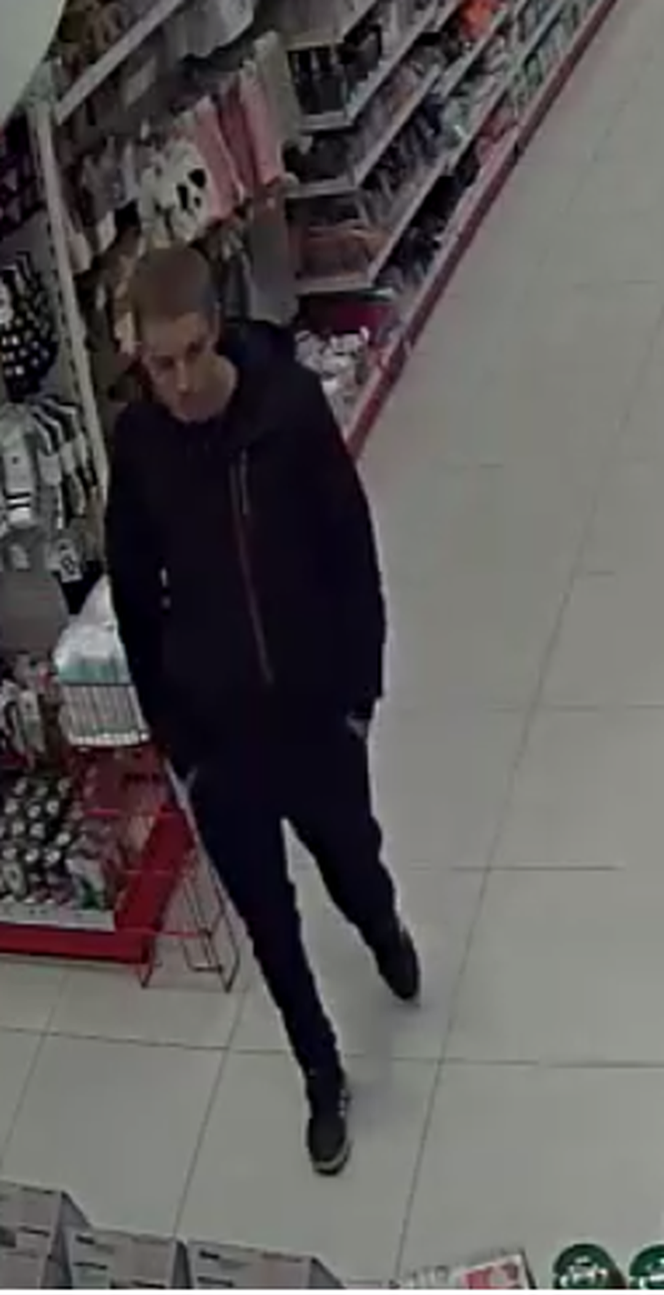 Kradzież w sklepie Rossmann w Forum Gliwice