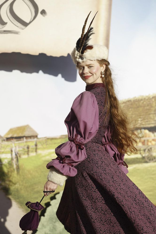 Premiera serialu "1670"! Herman w gorsecie, kwiecista Dębska i Byczkowska w białych majtkach