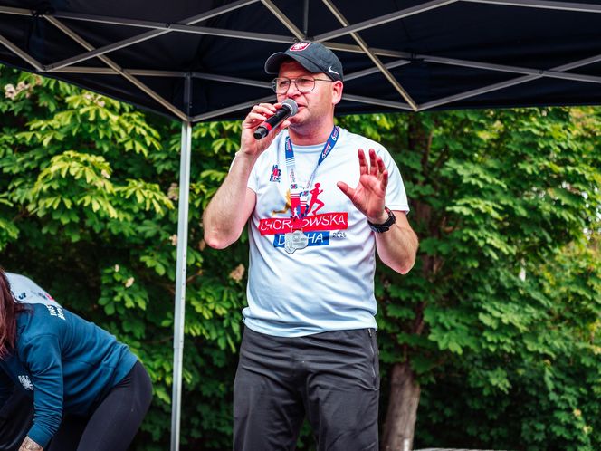 Sportowe emocje w Chorzowie. 150 biegaczy wystartowało w 6. edycji Chorzowskiej Dychy