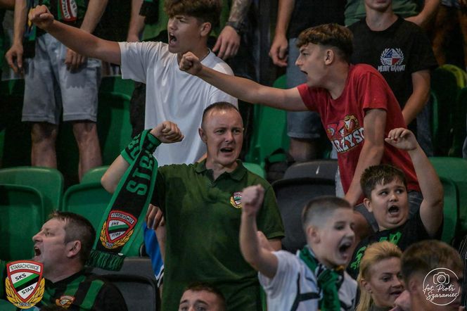 To było wielkie święto futbolu w Starachowicach. A oprawa kibiców SZTOS