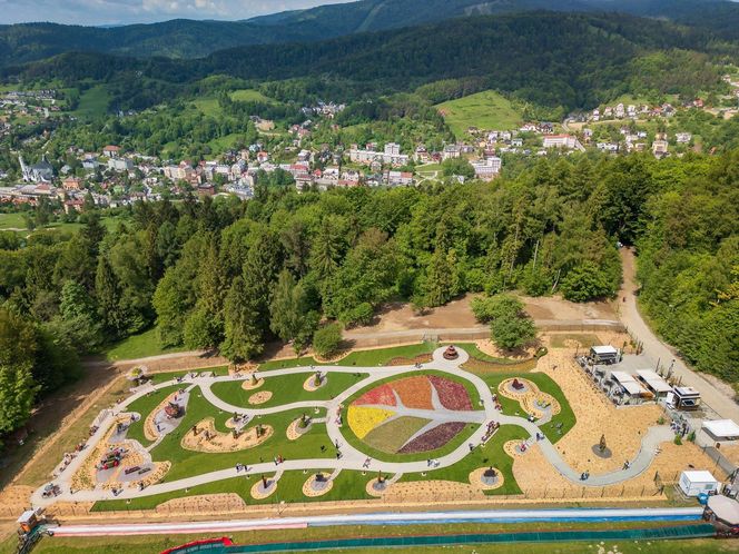 Nowa atrakcja turystyczna w Małopolsce już przyciąga turystów. Klimat retro czuć z daleka 