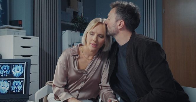 M jak miłość odc. 1873. Dorota (Iwona Rejzner), Bartek (Arkadiusz Smoleński)