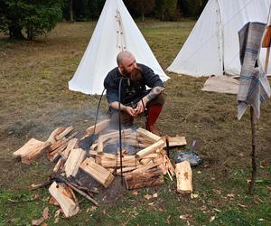 Odbywający się w Mrozach Festyn Archeologiczny to wydarzenie, które z roku na rok przyciąga coraz więcej umieszkańców regionu i turystów