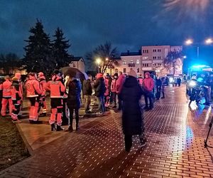 Siedlczanie wyrazili swój sprzeciw przeciwko agresji i wsparcie dla rodziny ratownika medycznego, który zginął w ataku nożownika