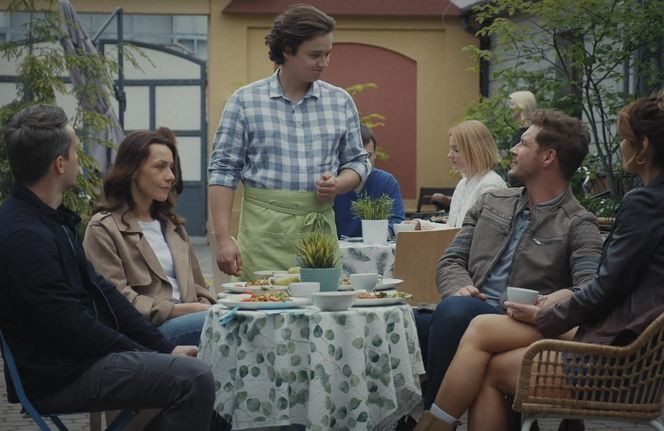 M jak miłość, odcinek 1880: Kama (Michalina Sosna), Marcin (Mikołaj Roznerski), Jakub Karski (Krzysztof Kwiatkowski), Martyna (Magdalena Turczeniewicz)