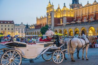 Dorożki znikną z centrum Krakowa. Będzie też zakaz przejazdów przez Rynek Główny