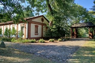 Samorząd Województwa Mazowieckiego kupił zabytkowy dwór w Paplinie wraz z otaczającym go terenem