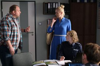 	M jak miłość odc. 1821. Jagoda (Katarzyna Kołeczek), Tadeusz (Bartłomiej Nowosielski), Natalka (Dominika Suchecka), Adam Karski (Patryk Szwichtenberg)