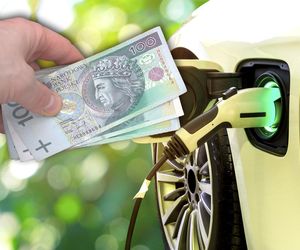 Auto elektryczne nie takie ekologiczne? Polacy wolą hybrydy