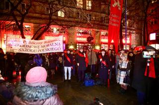 Szturm modlitewny na restaurację Madonna w Warszawie. Dzieci, nawróćcie się!