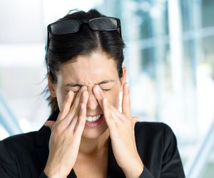 O czym świadczy BÓL OCZU? Przyczyny bólu oczu