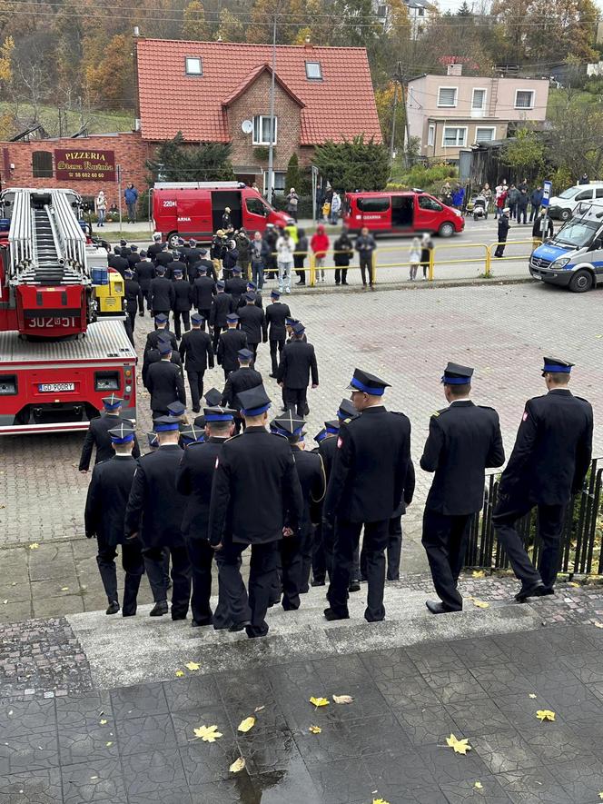 Przejmujący pogrzeb strażaka, który zginął podczas obławy na Grzegorza Borysa