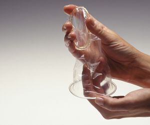 Femidom to prezerwatywa dla kobiet - poznaj wady i zalety