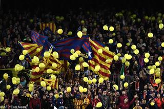 Kibice Barcelony walczą o niepodległość Katalonii. Klub dostanie karę od UEFA?