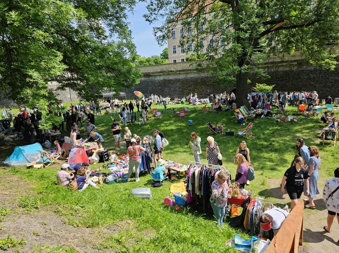 Rzeszowski bazar w Fosie przyciągnął tłumy