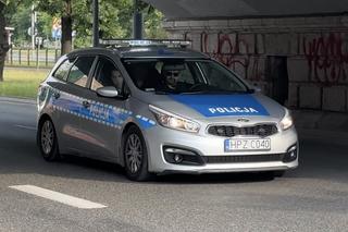 Atak nożownika w Warszawie. Szarpanina zakończona krwawą jatką. Jedna osoba nie żyje