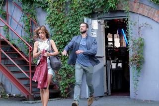 	M jak miłość odc. 1766. Kama (Michalina Sosna), klient Rafalski (Paweł Wolsztyński)