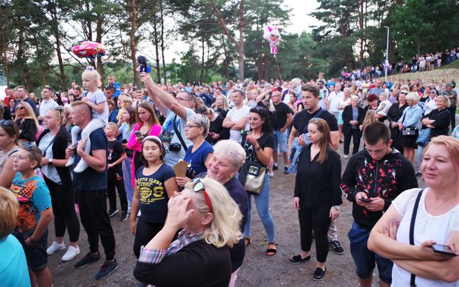 Zabawa pod gołym niebem w Gminie Brody