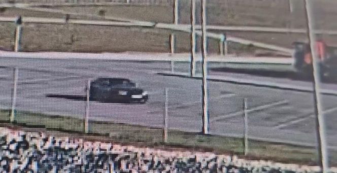 Szalony drift na parkingu w Piasecznie! Myślicie, że to wszystko? Kierowca nie miał prawa jazdy od roku!