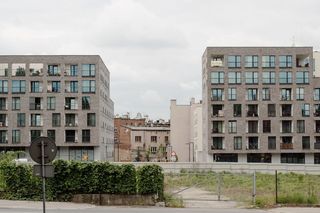 Przyłapać architekturę na gorącym uczynku. Jak inwestycja z nagrodą „najlepszego budynku wielorodzinnego” funkcjonuje na co dzień?